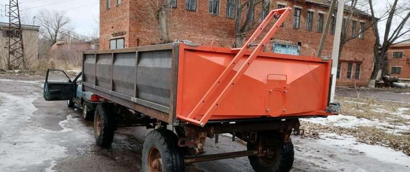 Прицеп тракторный МордовАгроМаш 2ПТС-4,5, 2000