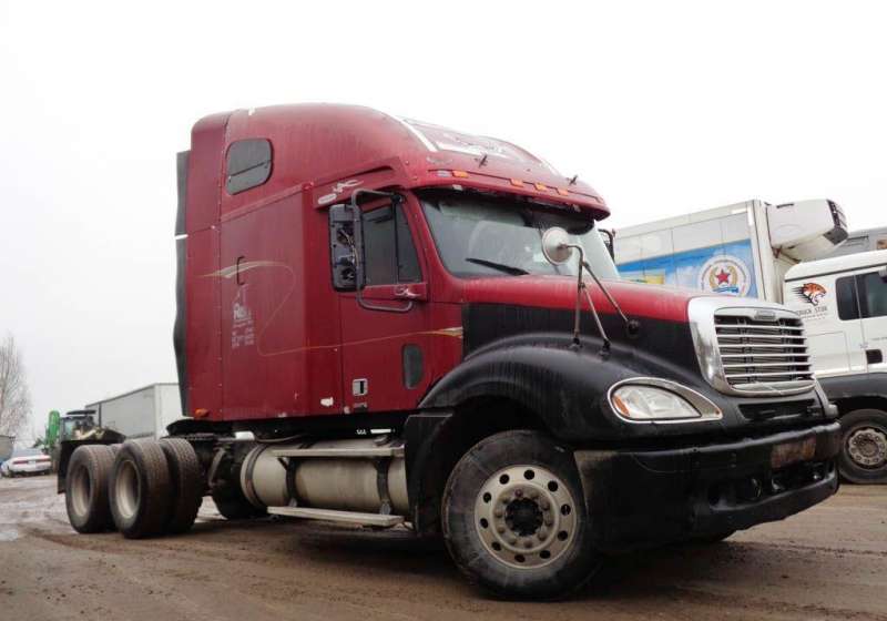 Тягач Freightliner CL 120064ST 2003 года