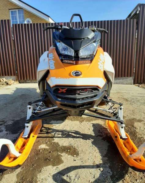 BRP SKI-DOO summit 154 X 850 etec