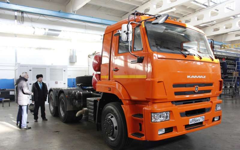 Седельный Тягач 65116-32 на пропане