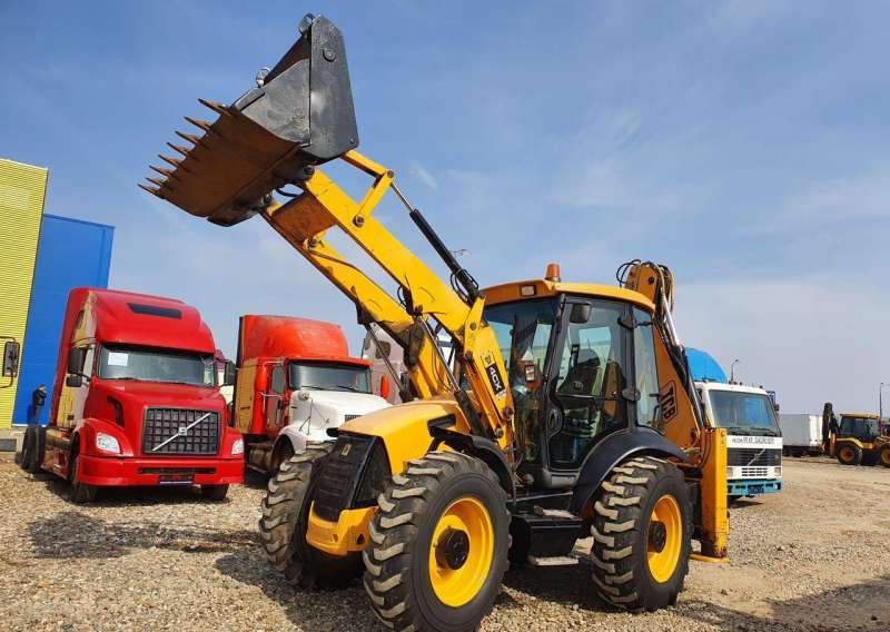 Экскаватор погрузчик JCB 4 CX
