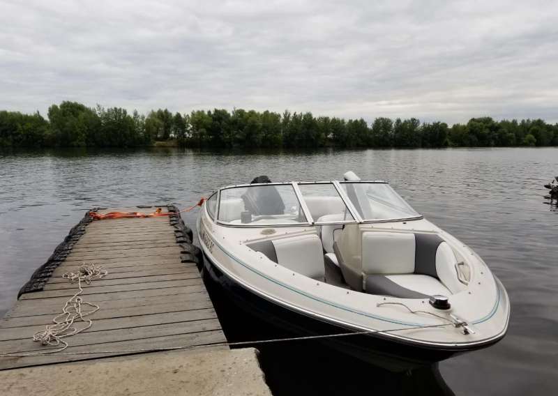 Катер Bayliner 1700