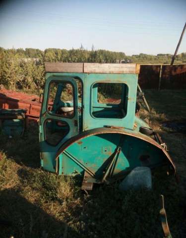 67-Кабина трактора
