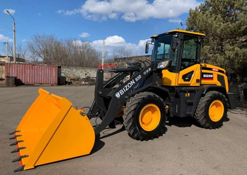 Фронтальный погрузчик BIZON 930, 2022