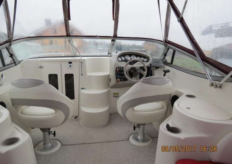 Продам катер Stingray 240