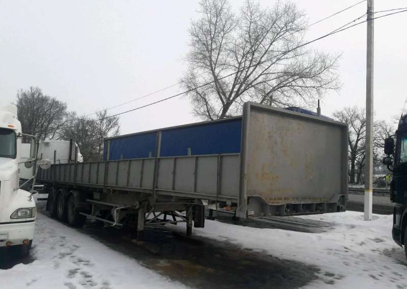 Полуприцеп с бортовой платформой Фруехауф, 1994г.в