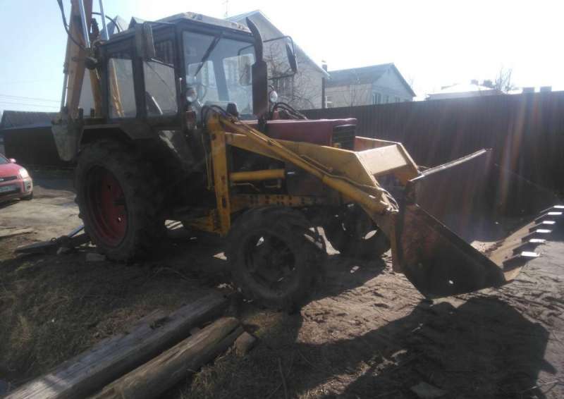 Экскаватор мтз 82