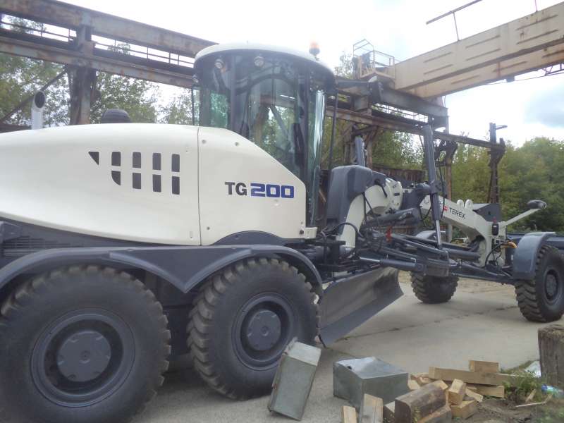 Автогрейдер terex tg-200