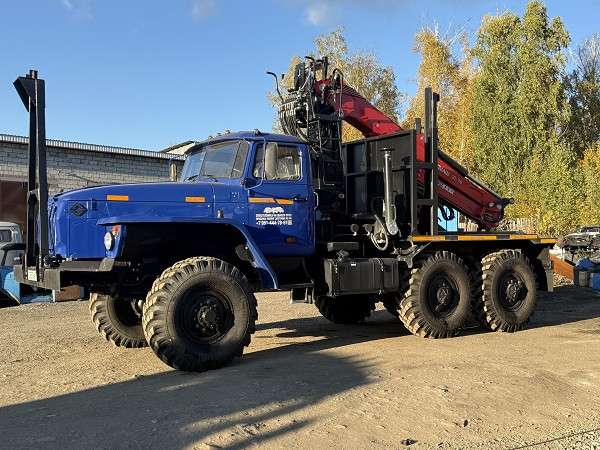 Урал лесовоз турбо с новым КМУ Велмаш