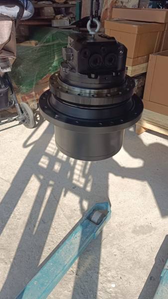 Редуктор хода мини-погрузчик гусеничный New Holland C22