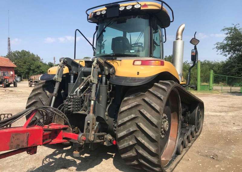 Трактор гусеничный challenger MT845B