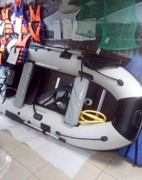 Лодка Авега MV330CK(40)