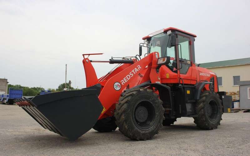 Фронтальный погрузчик Redstar 2500GT, 2022