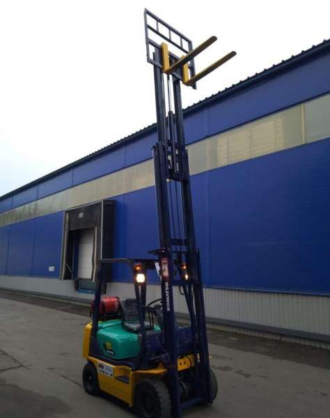 Вилочный погрузчик komatsu,1.5т, мачта 4,5 метра