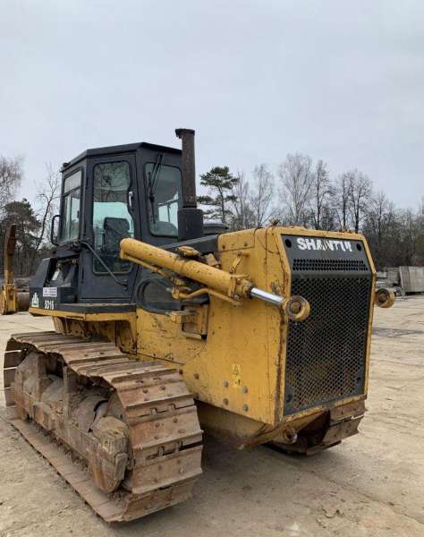 Бульдозер Shantui SD16