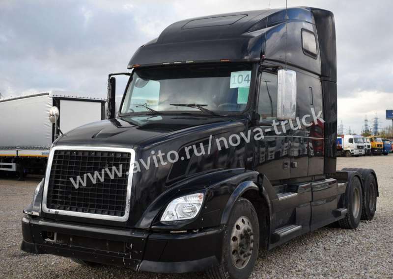 Тягач Volvo VNL 670, 2009г