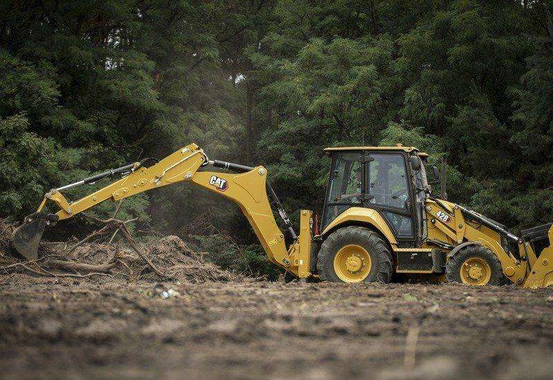 Экскаватор-погрузчик CAT 428, 2021