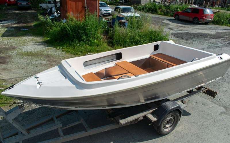 Металлический катер Виза Алюмакс - 435 Комбинирова