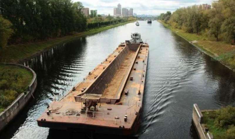 Бункерная баржа г/п 2970т