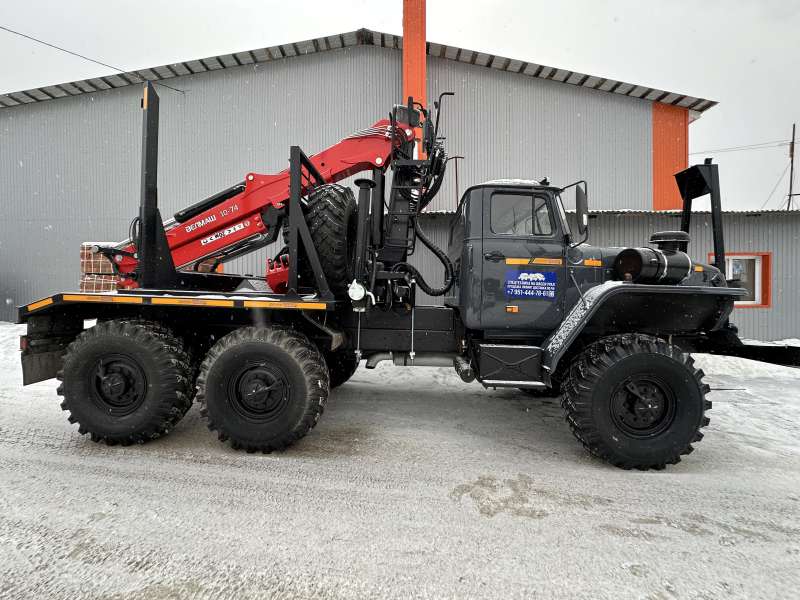 Урал лесовоз турбированный с новым КМУ