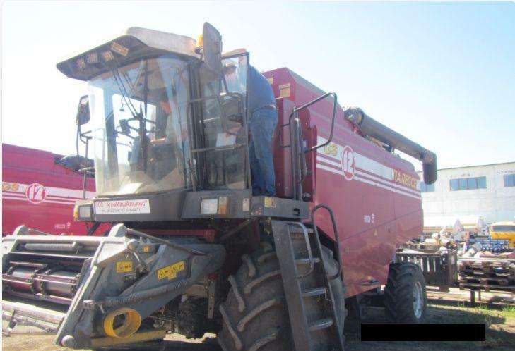 Комбайн зерноуборочный самоходный кзс-1218