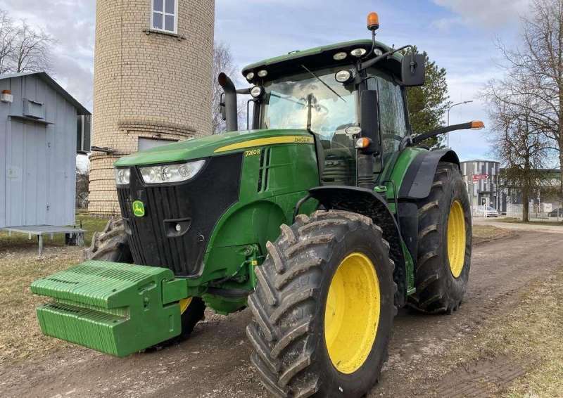 Трактор колесный John Deere 7260R