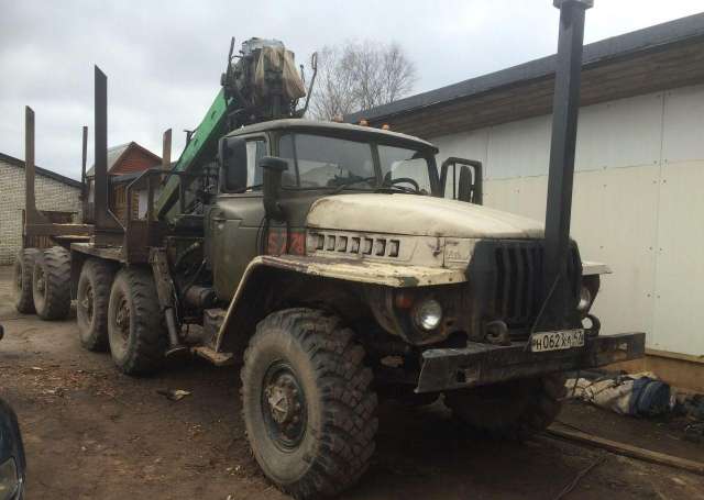 Фото урал с гидроманипулятором логлифт