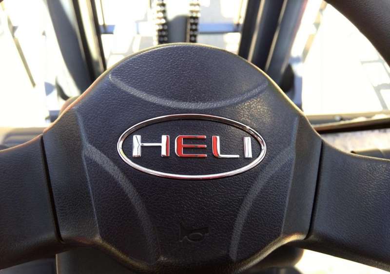 Продается вилочный автопогрузчик heli 3т в наличии