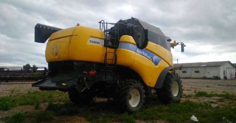 Продам зерноуборочный комбайн нью холонд сх8080