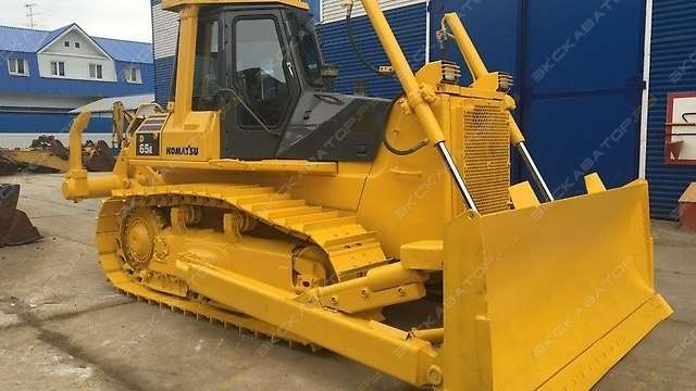 Бульдозер Komatsu D65E16