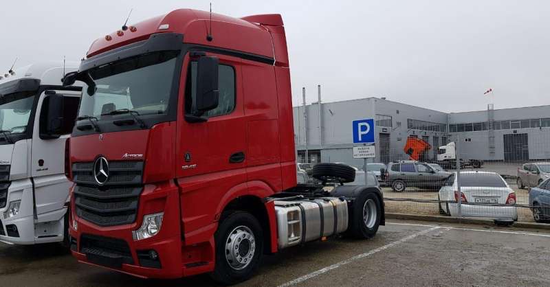 Тягач Mercedes-Benz Actros 1845LS