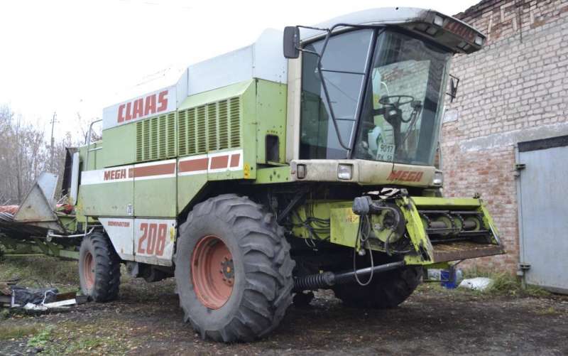Продам комбайн Claas mega 208 и Жатку Claas c-750