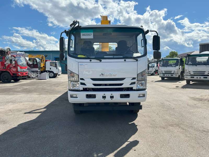 Грузовик Isuzu 4х2 дв 139kw со спальником гп 6 т. КМУ 5