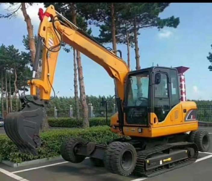 Экскаватор-погрузчик HZM X9, 2022