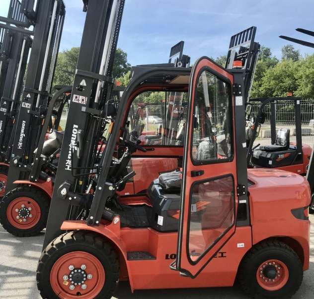 Вилочный погрузчик Lonking FD30T (г/п 3000 кг)