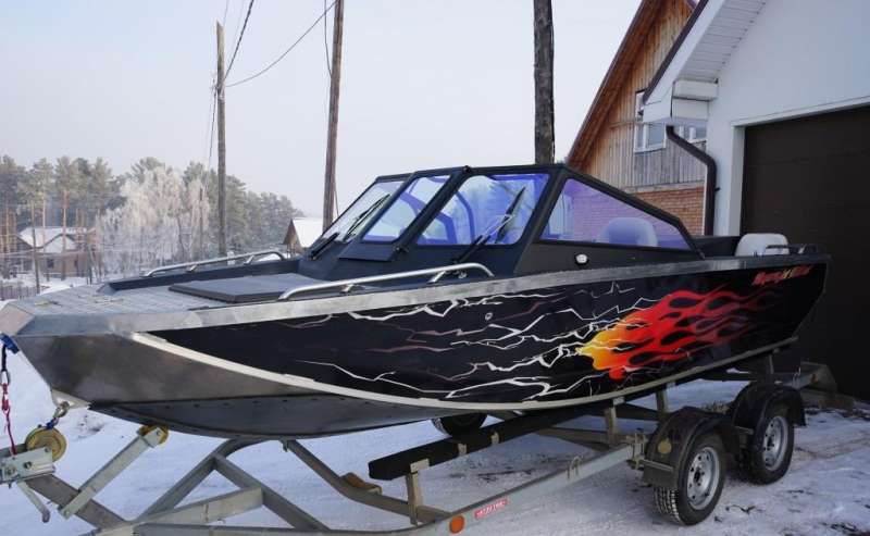 Водометный катер Росомаха R6000