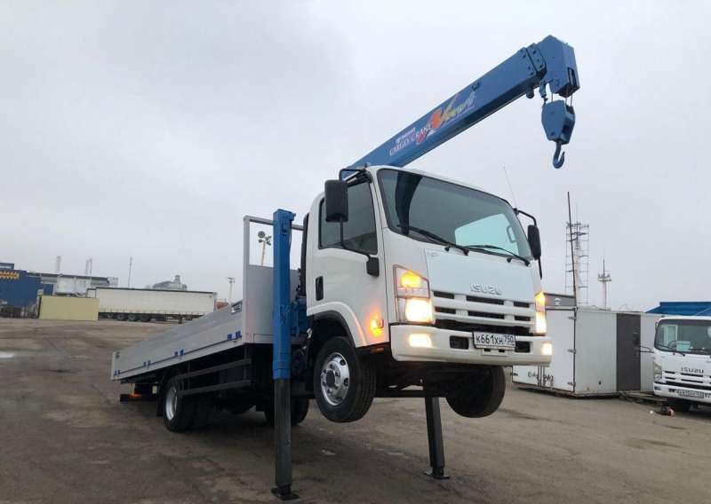 Isuzu NPR манипулятор эвакуатор Tadano 300