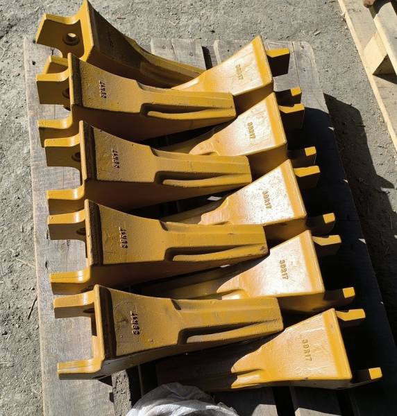 39R17 коронка рыхлителя с креплением