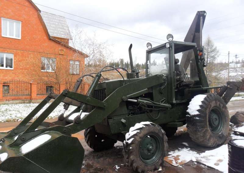 Экскаватор-погрузчик case 680G