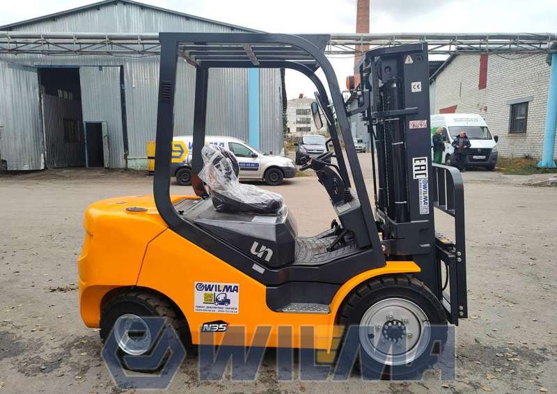 Вилочный погрузчик UN Forklifts FD35, 2021