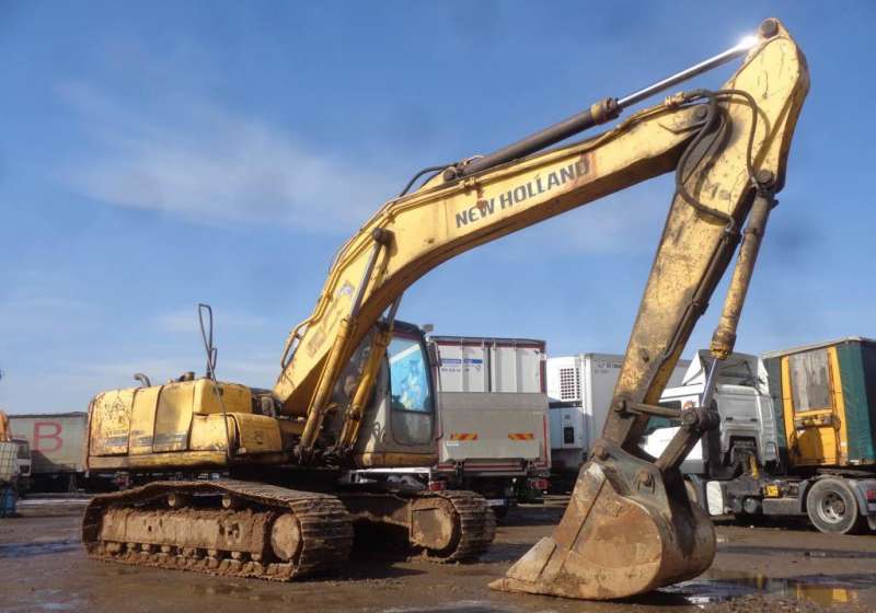 Гусеничный экскаватор New Holland Kobelco SK 210