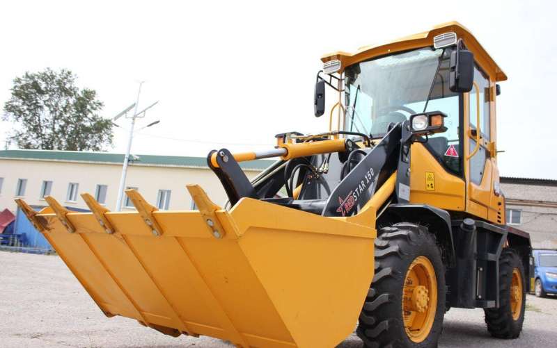 Фронтальный погрузчик Redstar 150, 2022