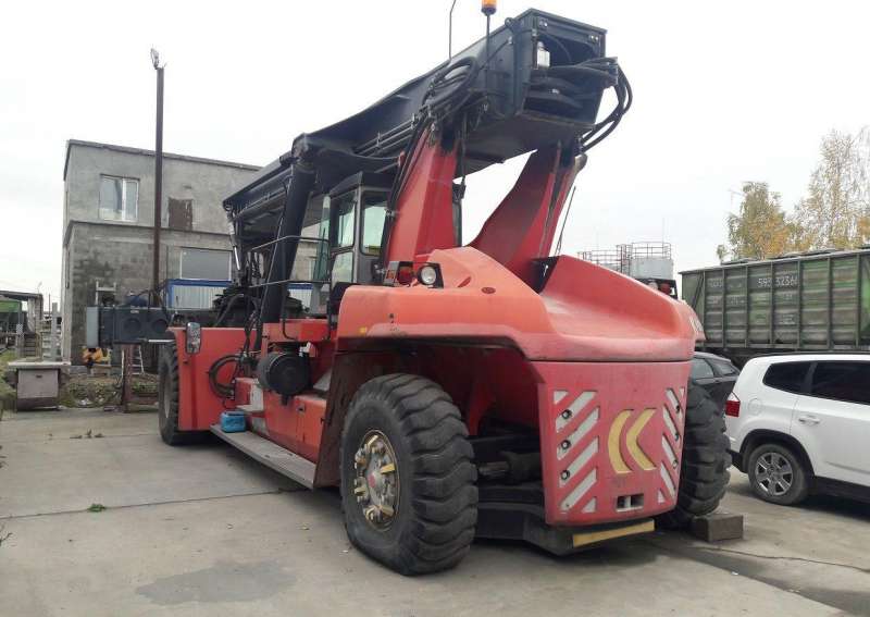 Телескопический погрузчик (ричстакер) Kalmar DRF-4