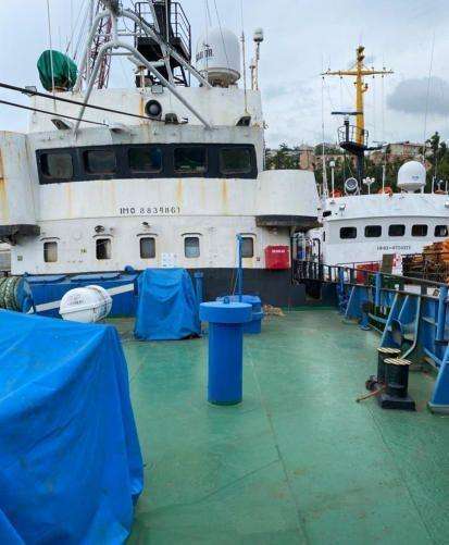 Рыбацкий траулер "Капитан Ласков", 1990 года