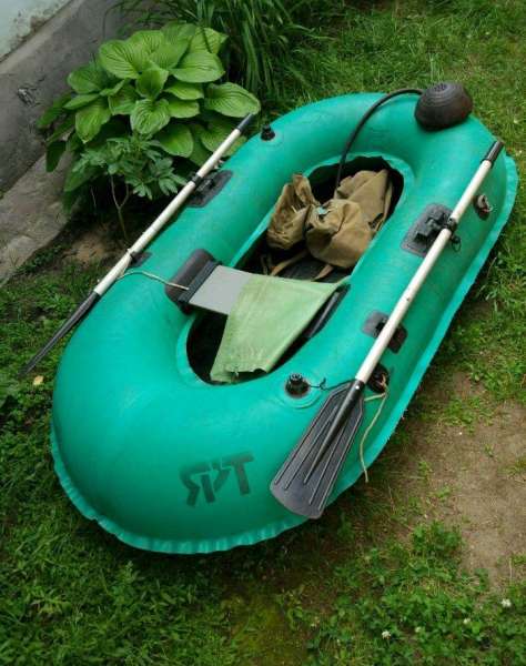 Лодка надувная резиновая Нырок-12