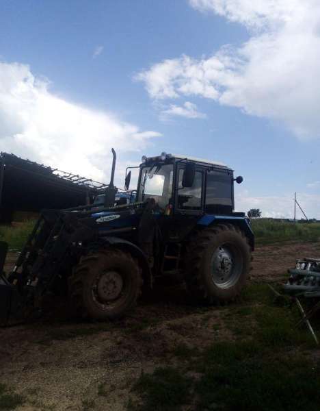Трактор мтз 82
