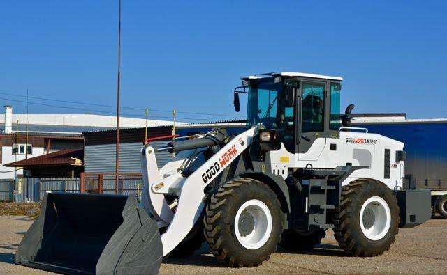 Фронтальный погрузчик GoodWork LX330