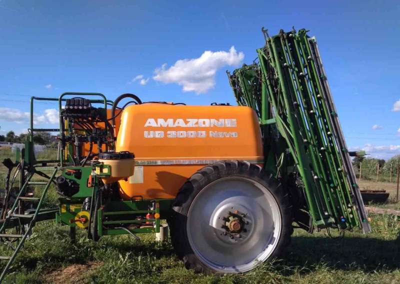 Опрыскиватель прицепной Amazone UG 3000