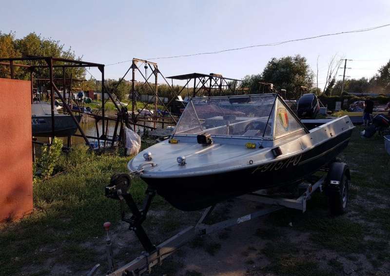 Моторная лодка крым с мотором Mercury 40 OE и с пр