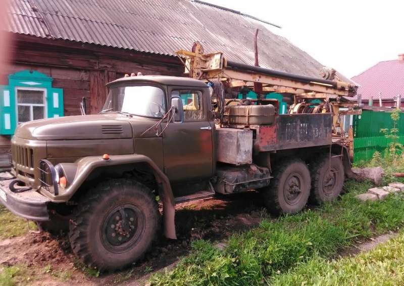 Буровая на базе ЗИЛ 131